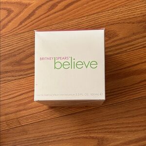 Britney Spears Believe Eau de Parfum Spray - White